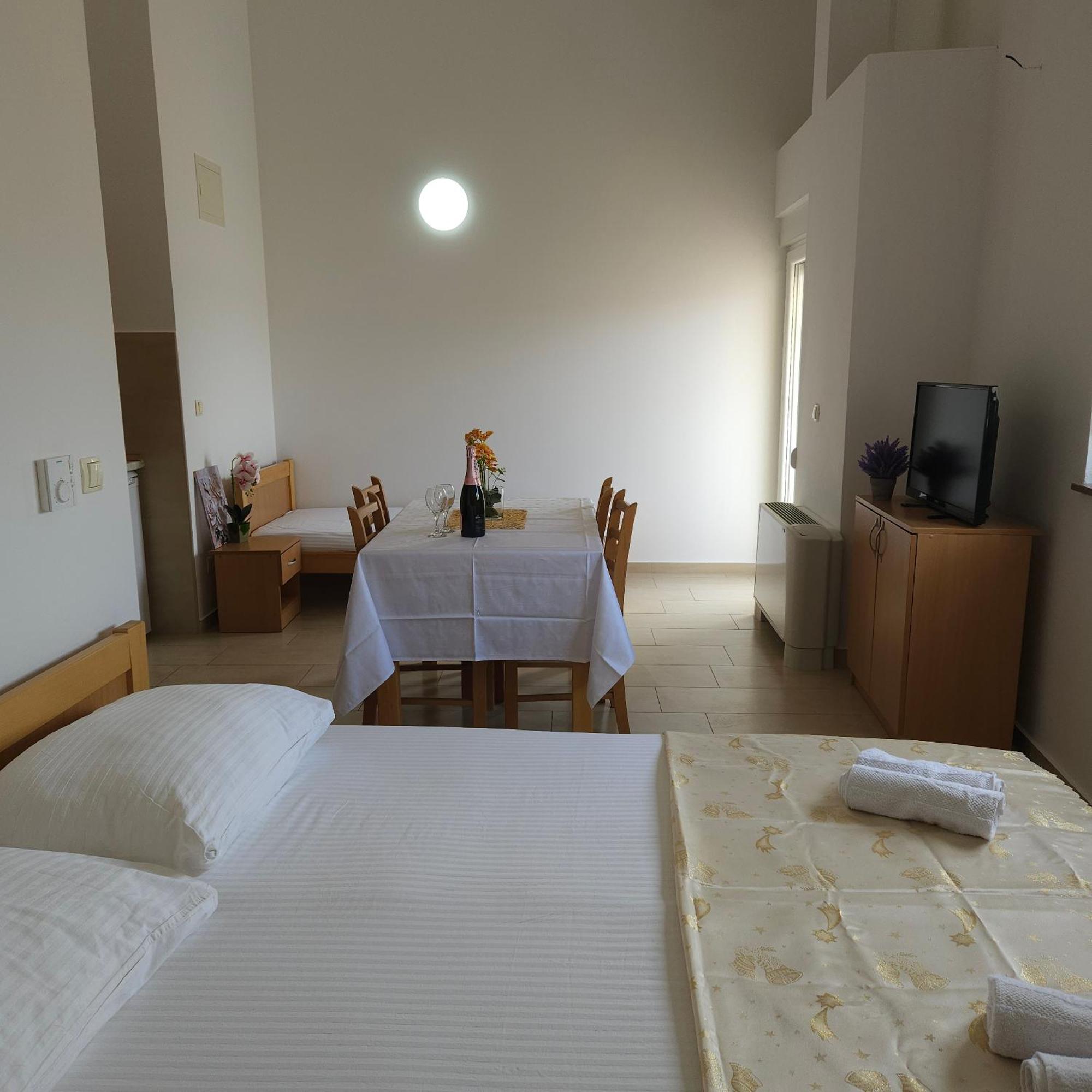 Apartments Cytrus Neum Exterior photo